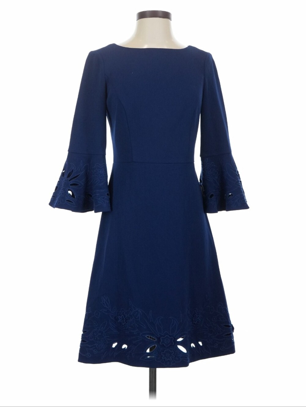 NWT Adrianna Papell eyelet embroidered dress features a V-neckline and ruffl 4